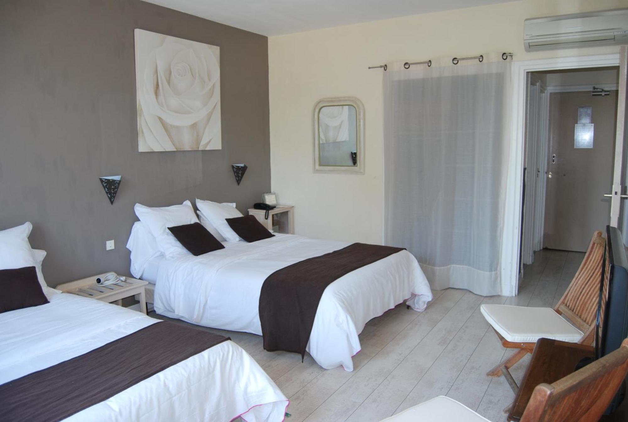 Logis Hotel Restaurant Les Aubuns Caissargues Eksteriør billede